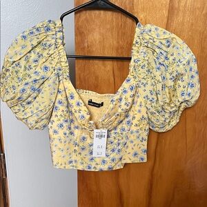ABERCOMBIE crop top. Floral Yellow and Blue Women's Top